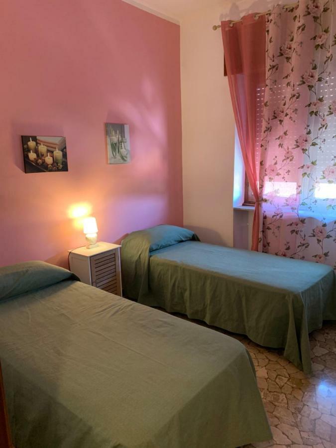Affittacamere Serravalle Shopping Serravalle Scrivia Eksteriør billede